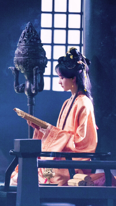 翘楚