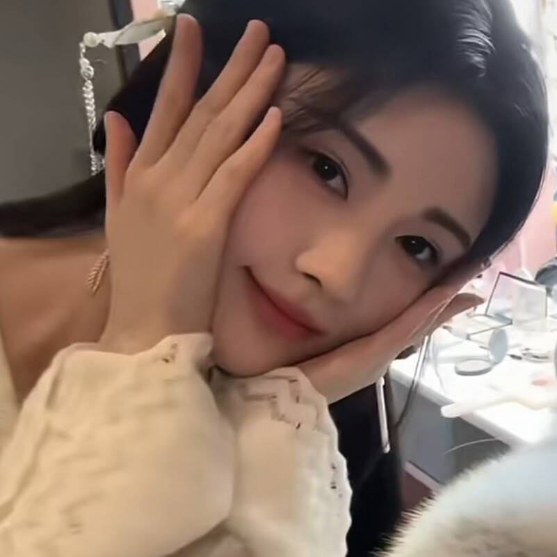 鞠婧祎