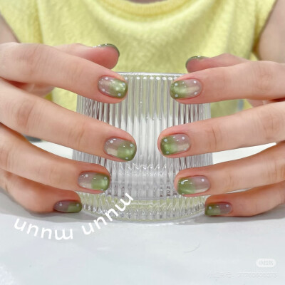 nails