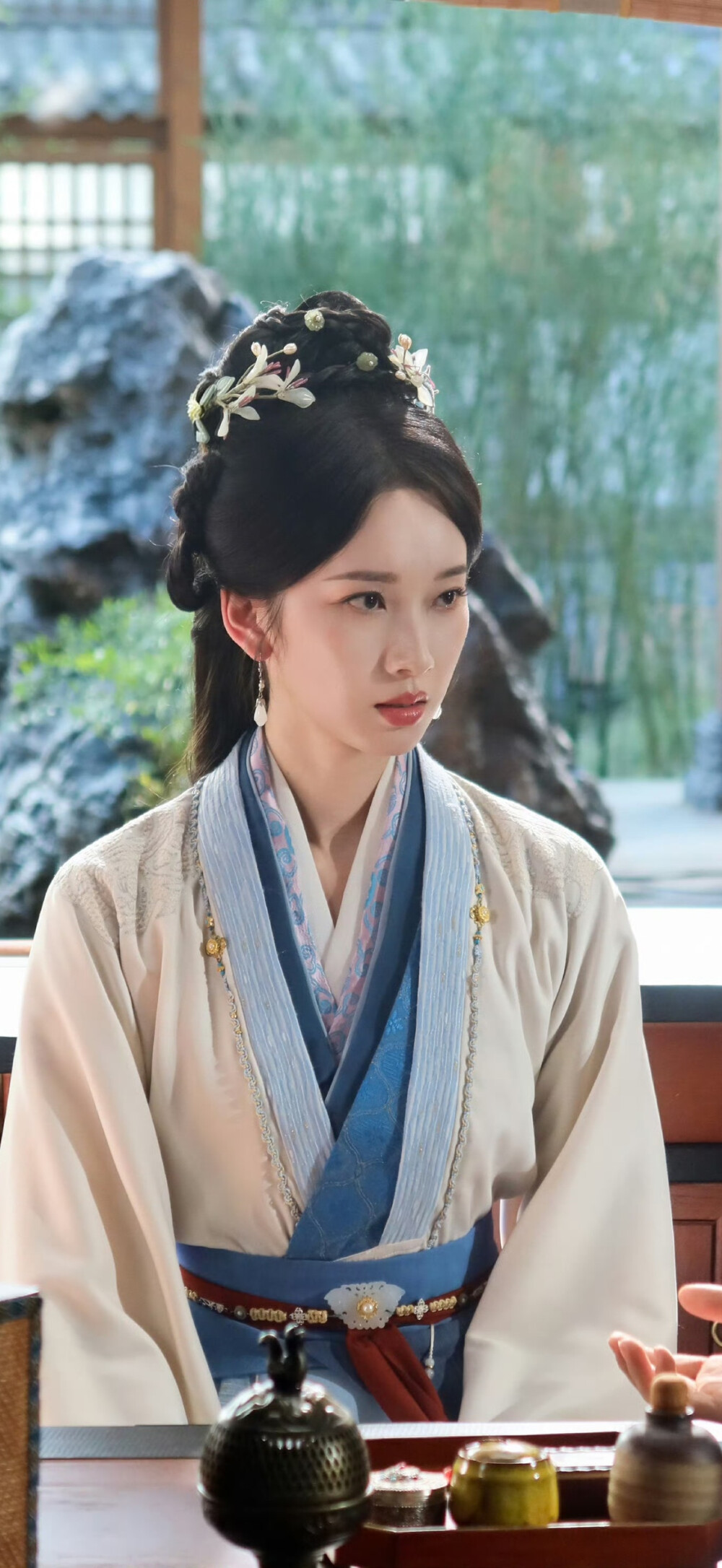 刘令姿《雀骨》蕊生