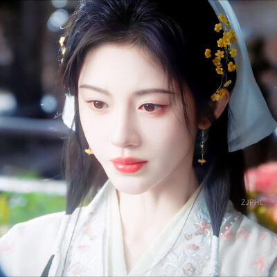 鞠婧祎
