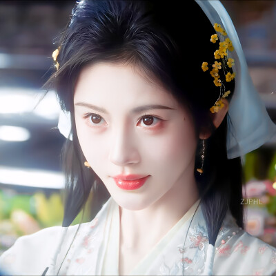 鞠婧祎