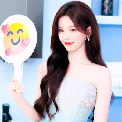 杨超越