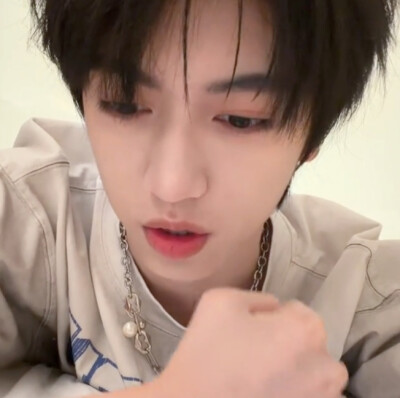 今年就随心玩吧拿不拿mvp无所谓反正拿了公司也不会兑现奖励的