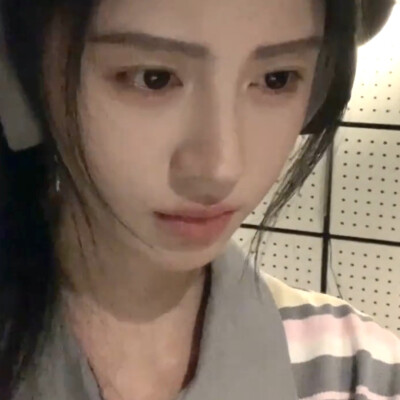 我保证我是个天使，只是这个世界有点坏(•̀ω•́ )★⭑⭑