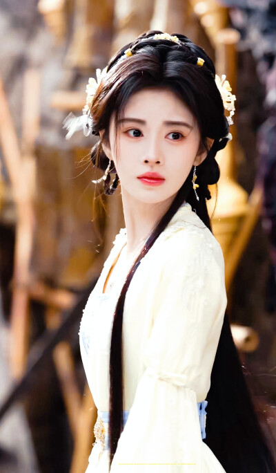鞠婧祎