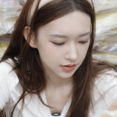 素净一张脸