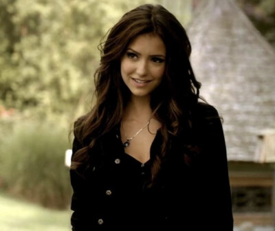 Nina Dobrev