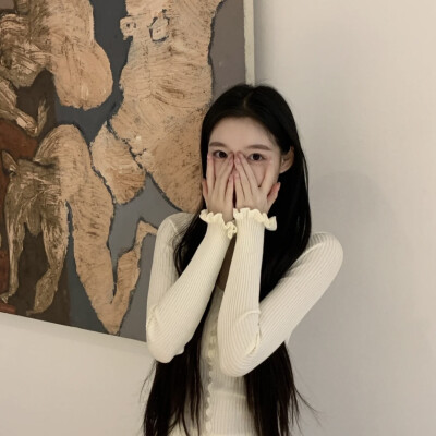 凌晨的海 难言的爱.
侵权删