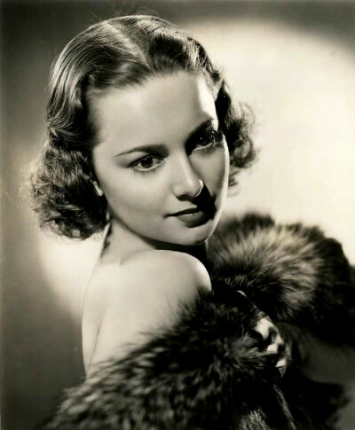 奥利维娅·德哈维兰
Olivia de Havilland ​​​