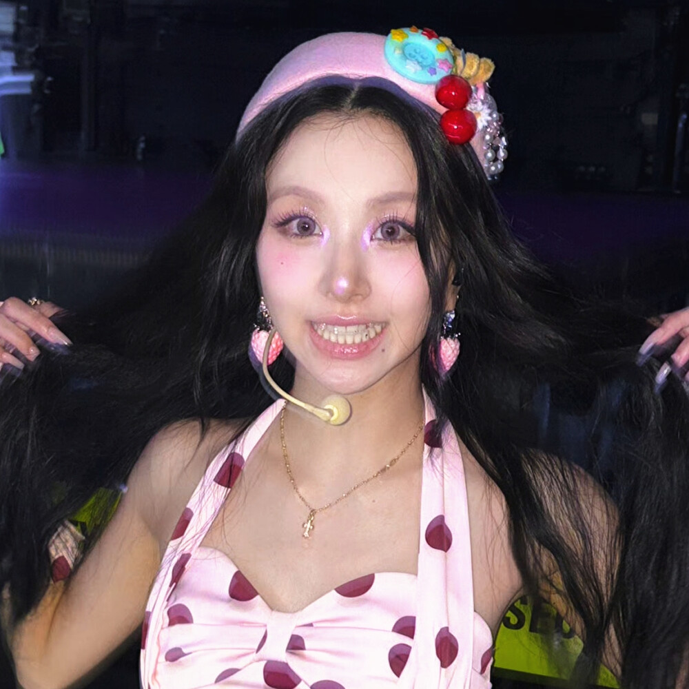 孙彩瑛 