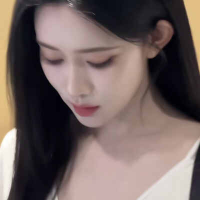我的天啊这是神吗…..哪张放首张都觉得美翻了….