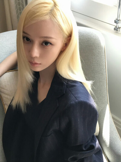 金玟庭INS更新