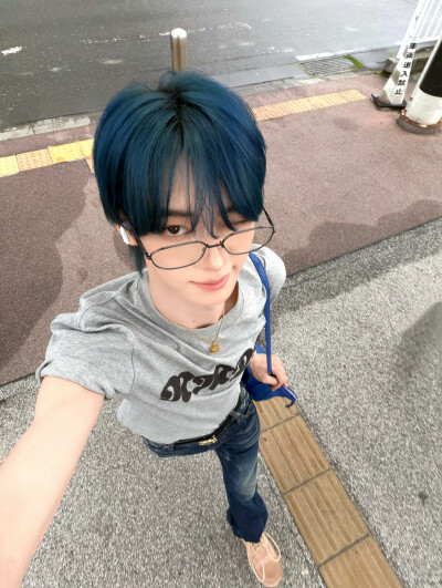 韩振 自拍