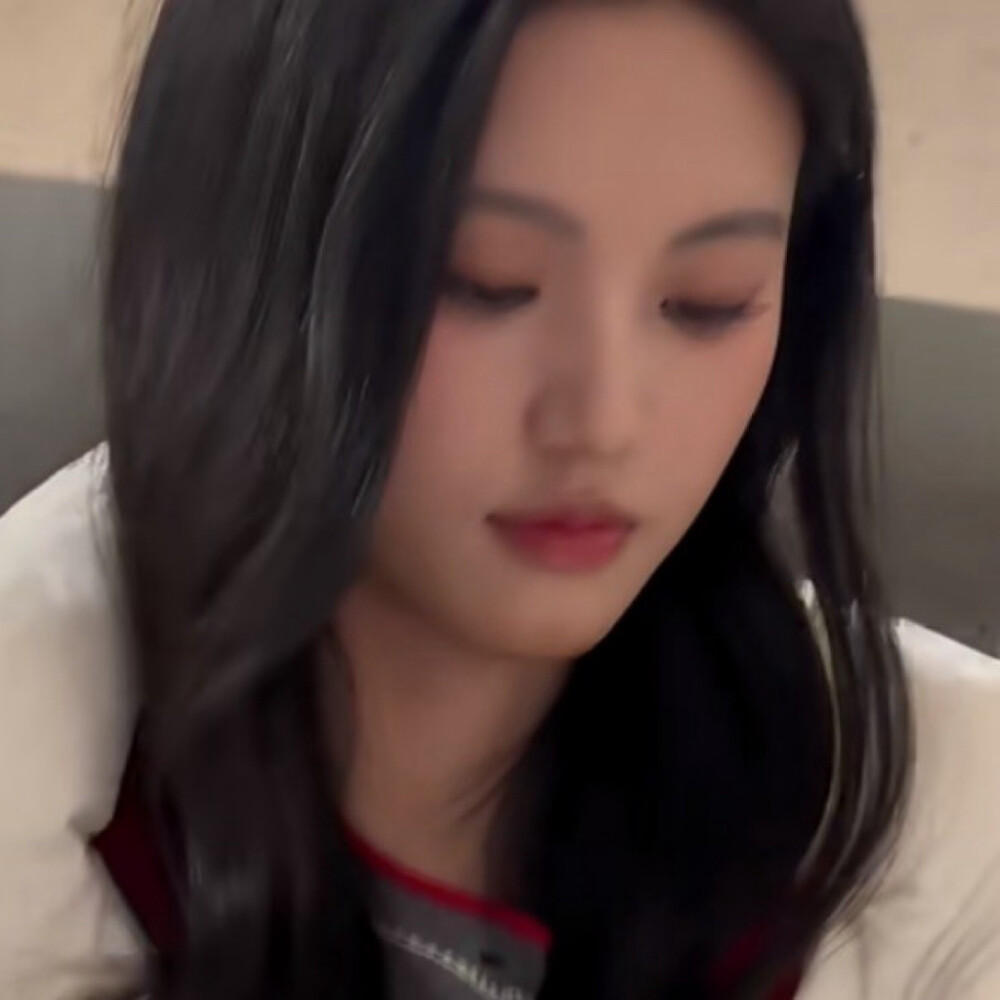 兰亭有摘落在你案前