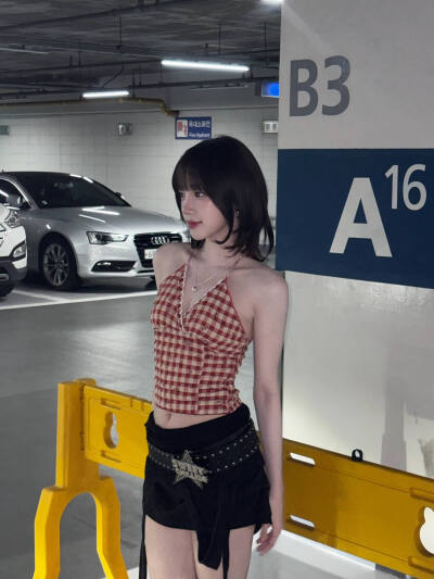 宋雨琦INS更新
