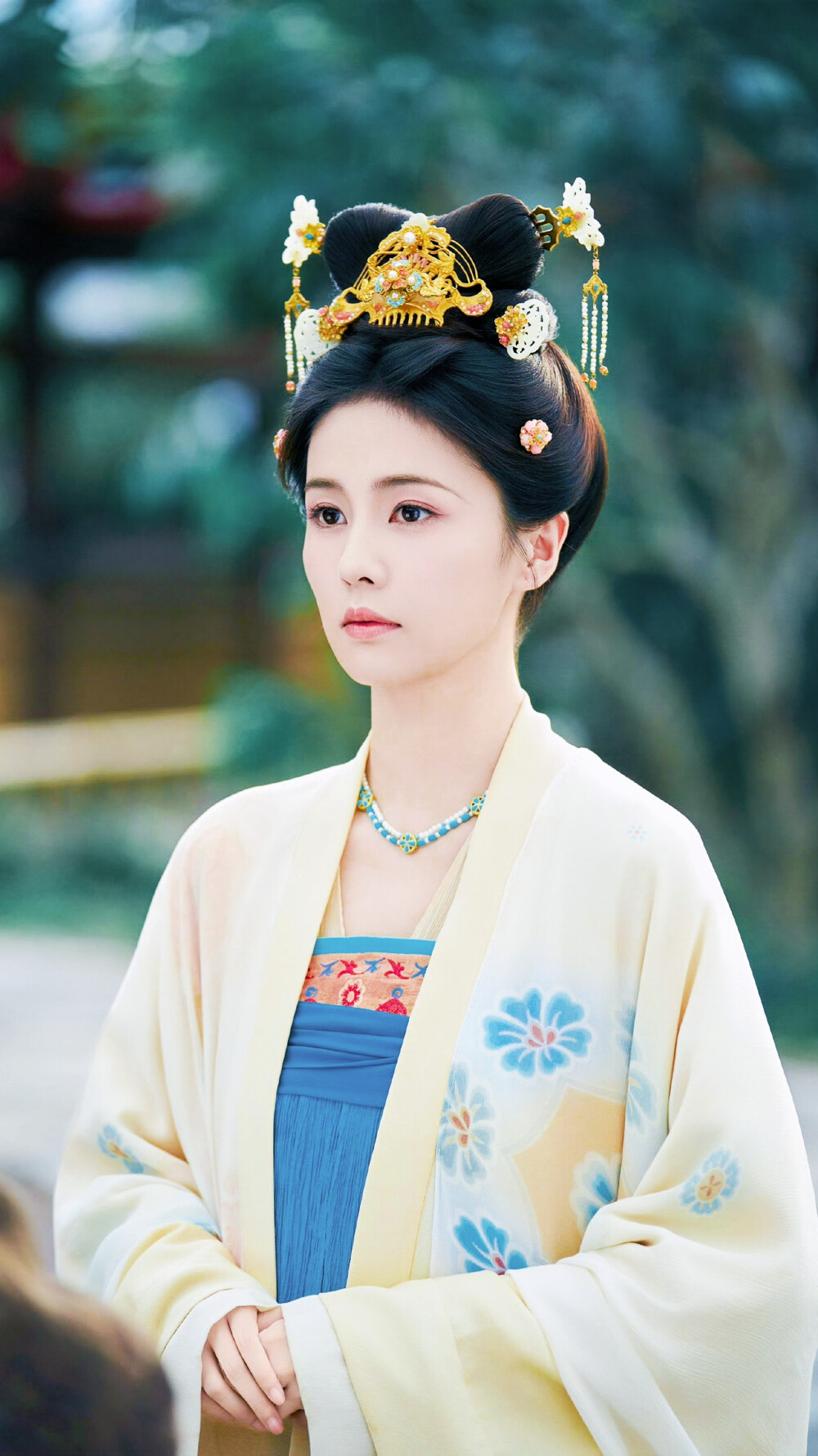 莫离