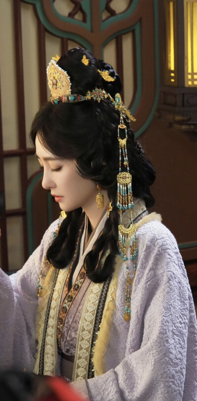 王丽坤《雀骨》少秧