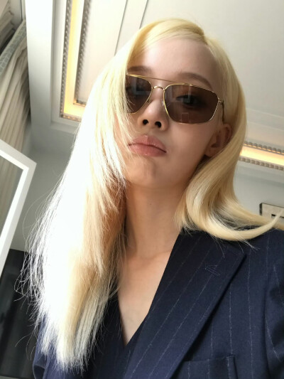 金玟庭INS更新
