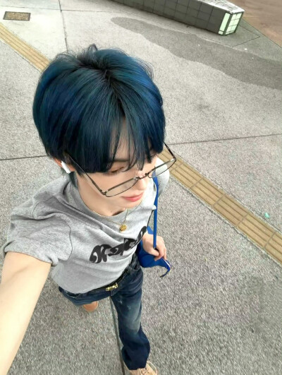 韩振 自拍