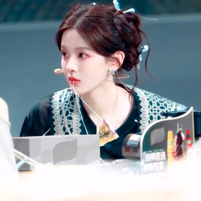 杨超越