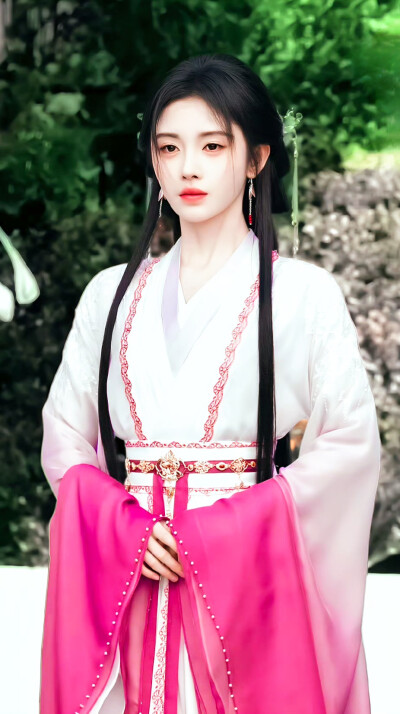 鞠婧祎