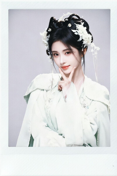 鞠婧祎
