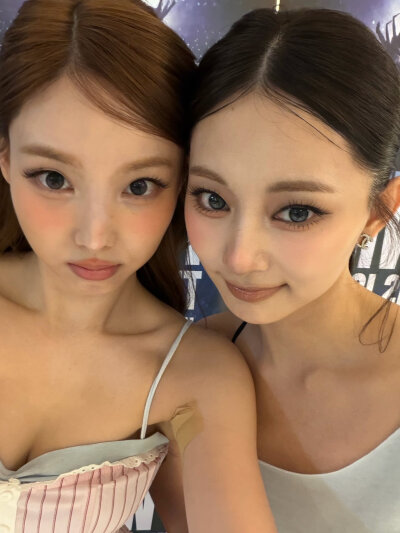 林娜琏 周子瑜