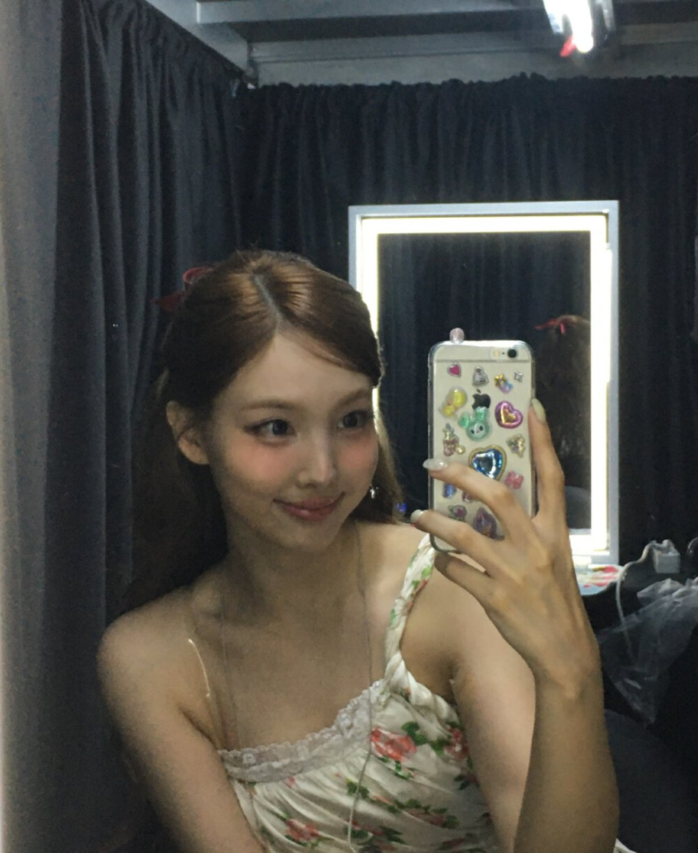 林娜琏 nayeon