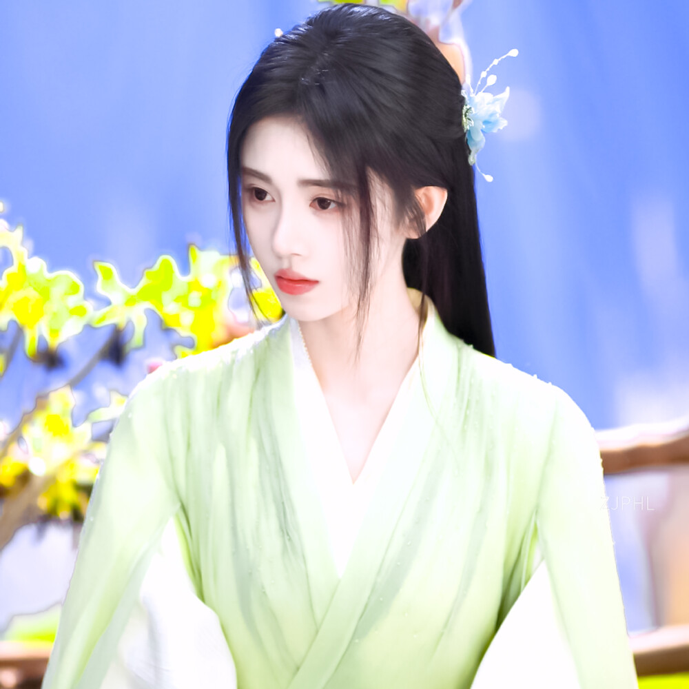 鞠婧祎