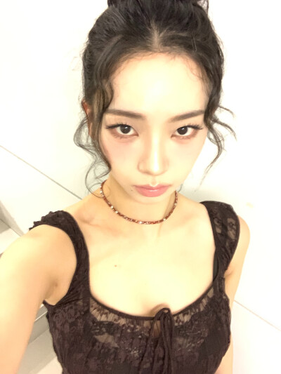 柳智敏 karina