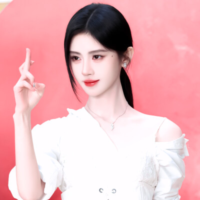 鞠婧祎