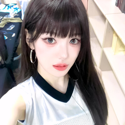 李守彬