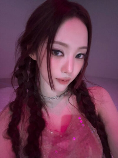 罗潾 narin