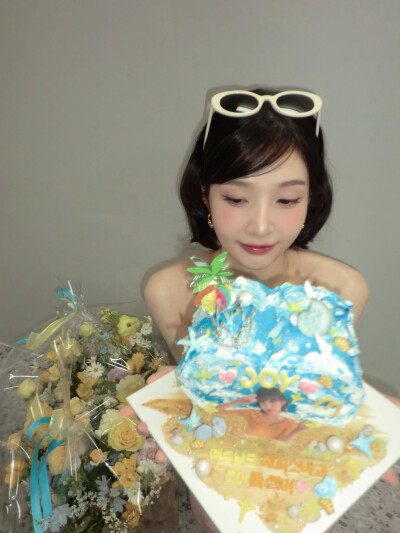 朴秀荣 joy