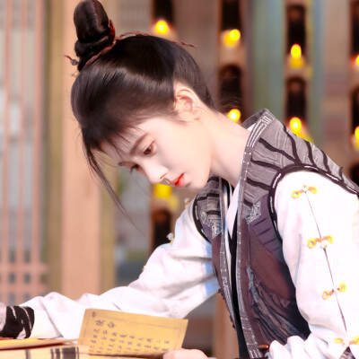 鞠婧祎