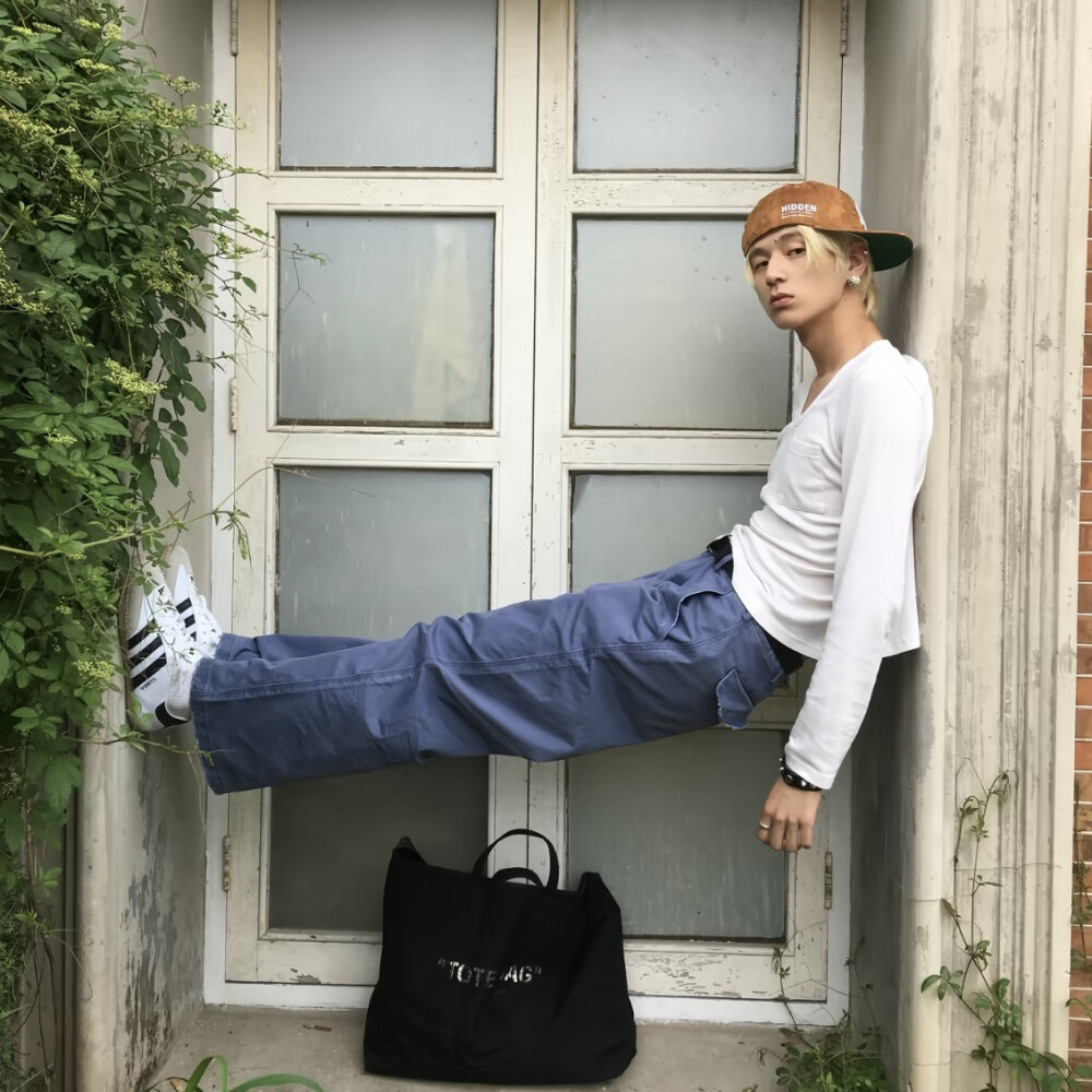 头像丨男头 等一切结束后我们就去游山玩水