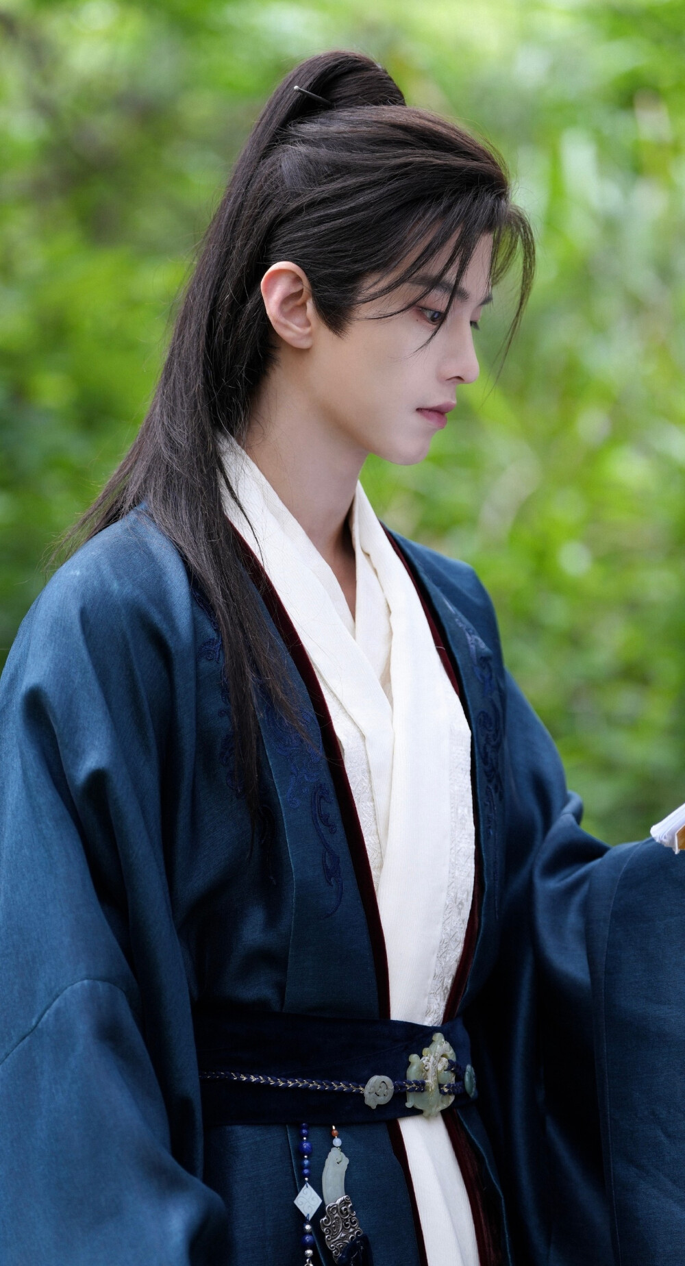 何与《百花杀》萧华雍