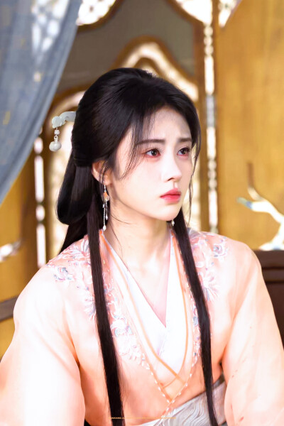鞠婧祎