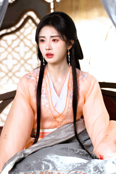 鞠婧祎