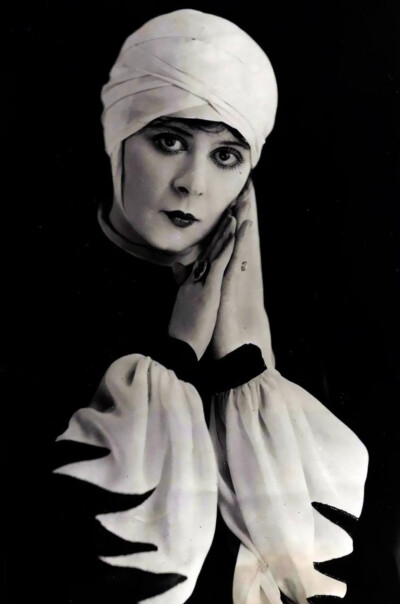 Theda Bara