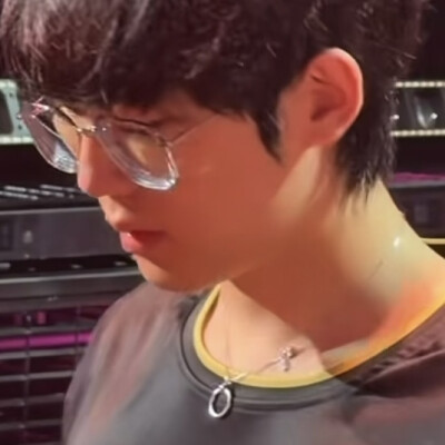 张钊