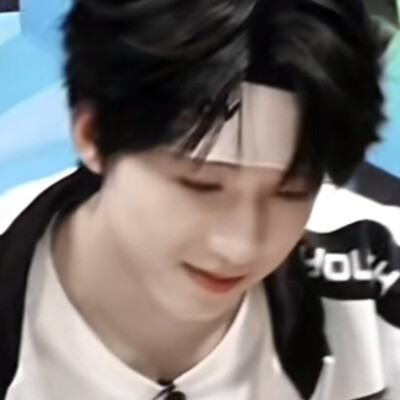 他他他一直在偷看