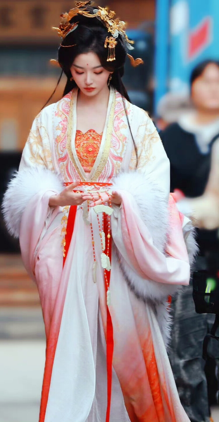 孔雪儿