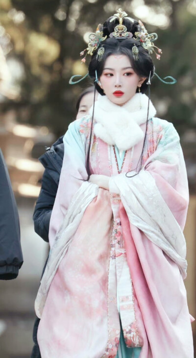 孔雪儿