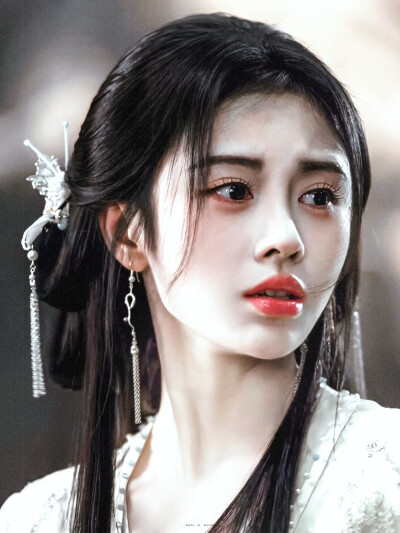鞠婧祎