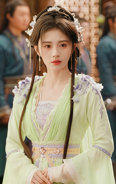 鞠婧祎