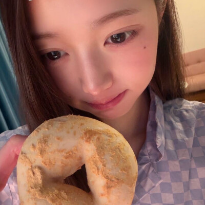 \(//∇//)\