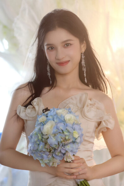 张婧仪
