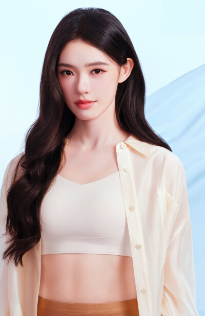 林允